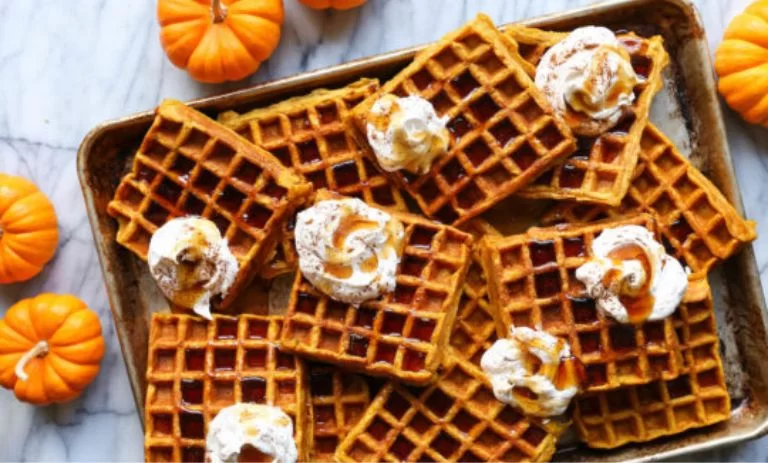 45674567456745 - طرز تهیه وافل کدو حلوایی و پنیر؛ صبحانه&zwnj;ای رژیمی و مقوی