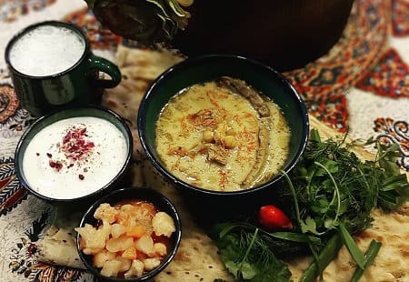 طرز تهیه آبگوشت دوغ دار اراک؛ غذای سنتی خوشطعم و مقوی 456745674 - طرز تهیه آبگوشت دوغ دار اراک؛ غذای سنتی خوشطعم و مقوی